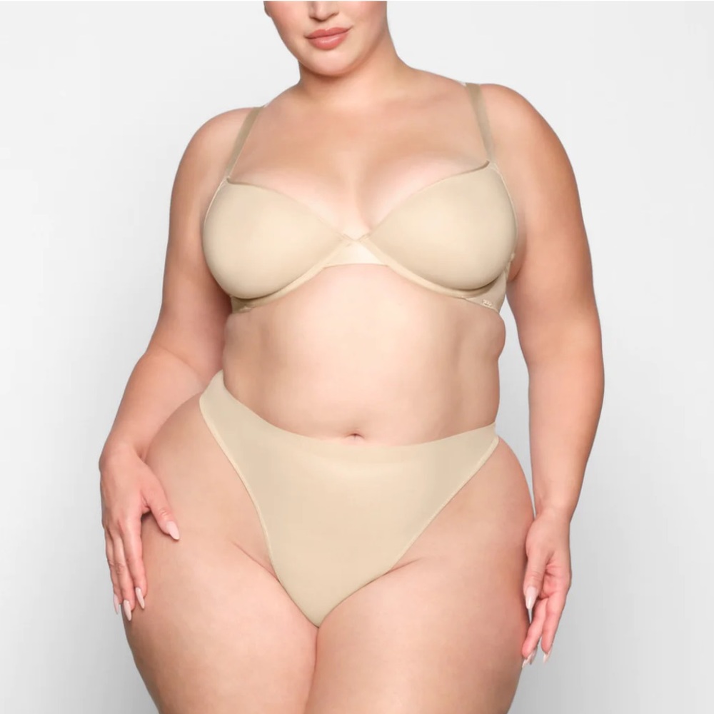 SKIMS ✨ NWT 🤍 weightless semi bra SAND size 36DDDD